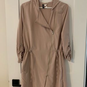 H&M light coat-size 8